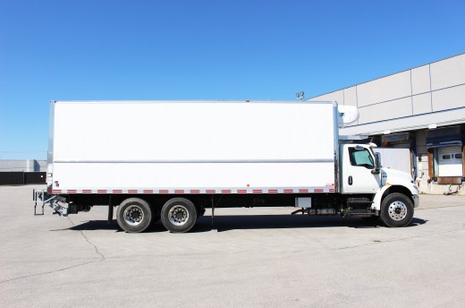 28' Arctik™ Truck body on International MV607