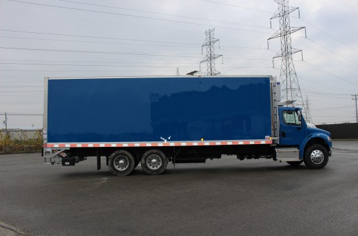 30' Arctik™ Truck body on Freightliner M2-106