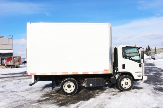 Boîte Classikᴹᴰ 12' sur Isuzu NRR