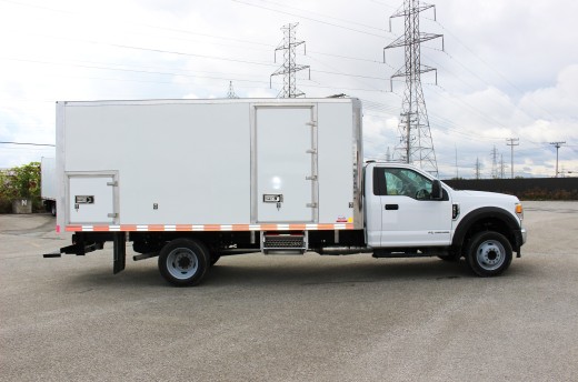 Boîte Classikᴹᴰ 16' sur Ford F550