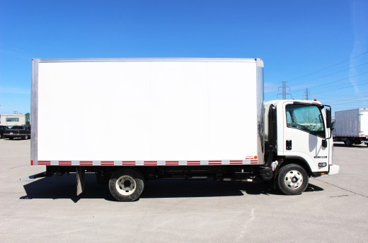 Boîte Classikᴹᴰ 16' sur Isuzu NPR