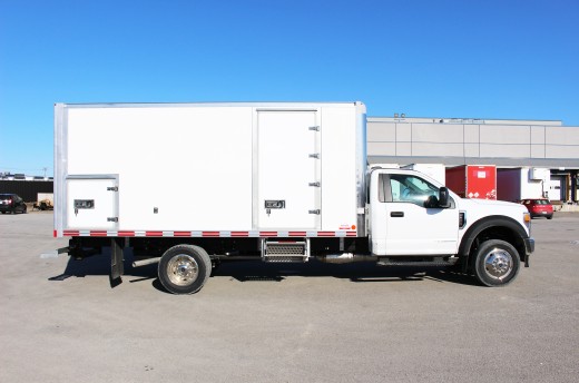Boîte Classikᴹᴰ 16' sur Ford F550