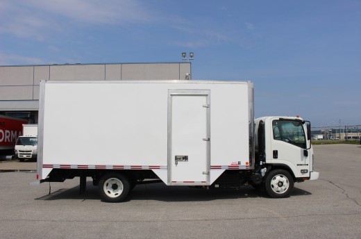 18' Classik™ Truck body on Isuzu NRR