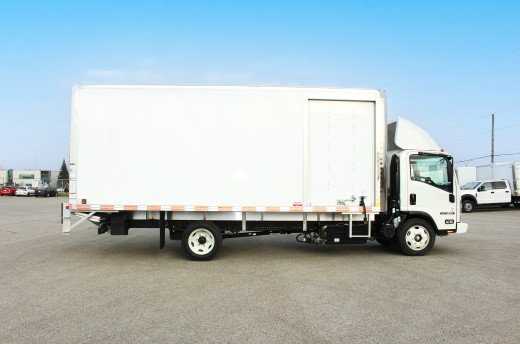 Boîte Classikᴹᴰ 20' sur Isuzu NRR