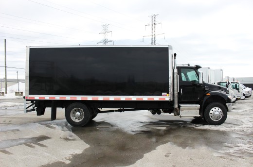 20' Classik™ Truck body on International MV607
