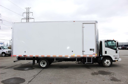 Boîte Classikᴹᴰ 22' sur Isuzu NRR