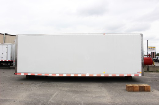 26' Classik™ Truck body on Mack MD6
