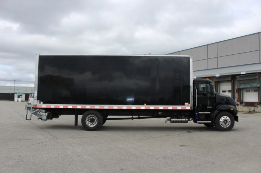 26' Classik™ Truck body on Mack MD7