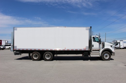 28' Classik™ Truck body on International HX620