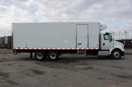 28' Arctik™ Truck body on International 8600