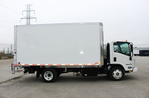 Boîte Classikᴹᴰ 16' sur Isuzu NRR