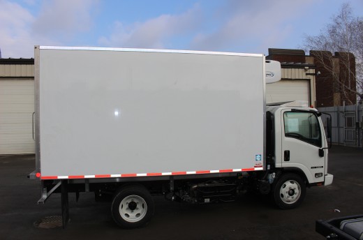 13.5' Frio™ Truck body on Isuzu NRR