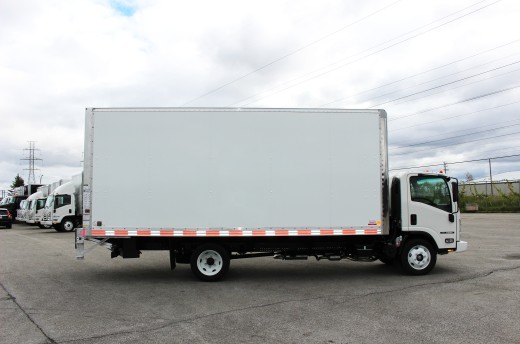 Boîte X-Tremeᴹᴰ 20' sur Isuzu NRR