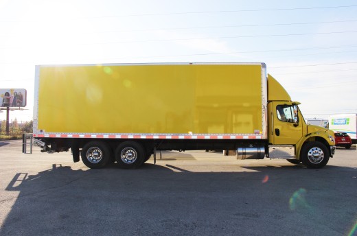 28' X-Treme™ Truck body on Freightliner M2-106