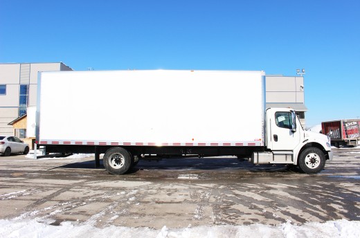 28' X-Treme™ Truck body on Freightliner M2-106