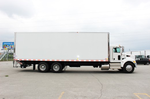 Boîte X-Tremeᴹᴰ 30' sur Peterbilt 348