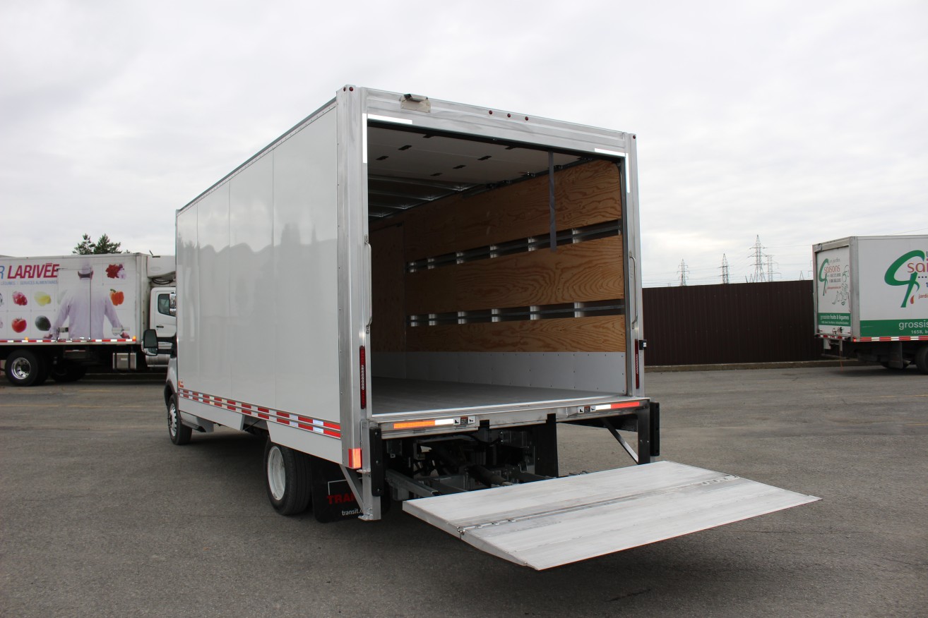 Boîte Classikᴹᴰ 16' sur Ford T350