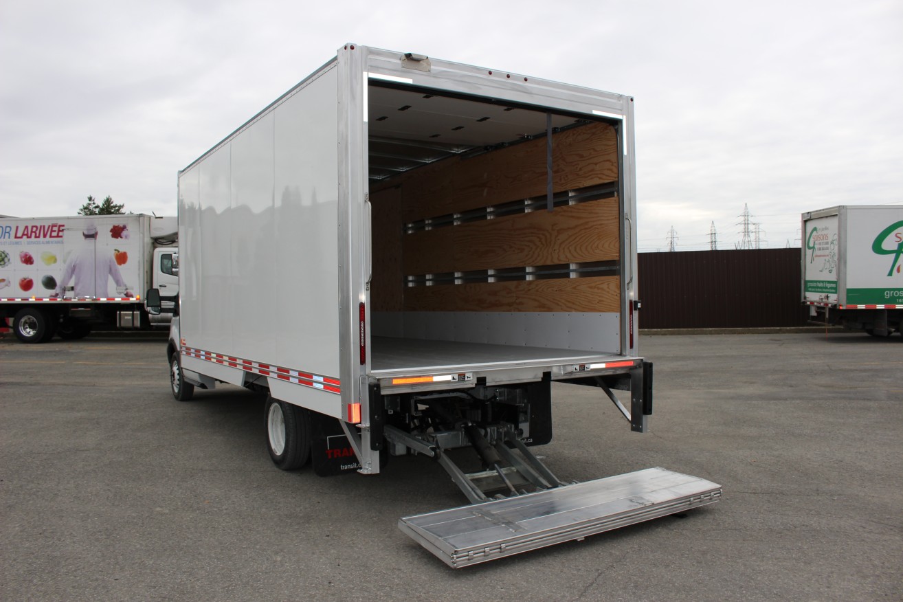 Boîte Classikᴹᴰ 16' sur Ford T350