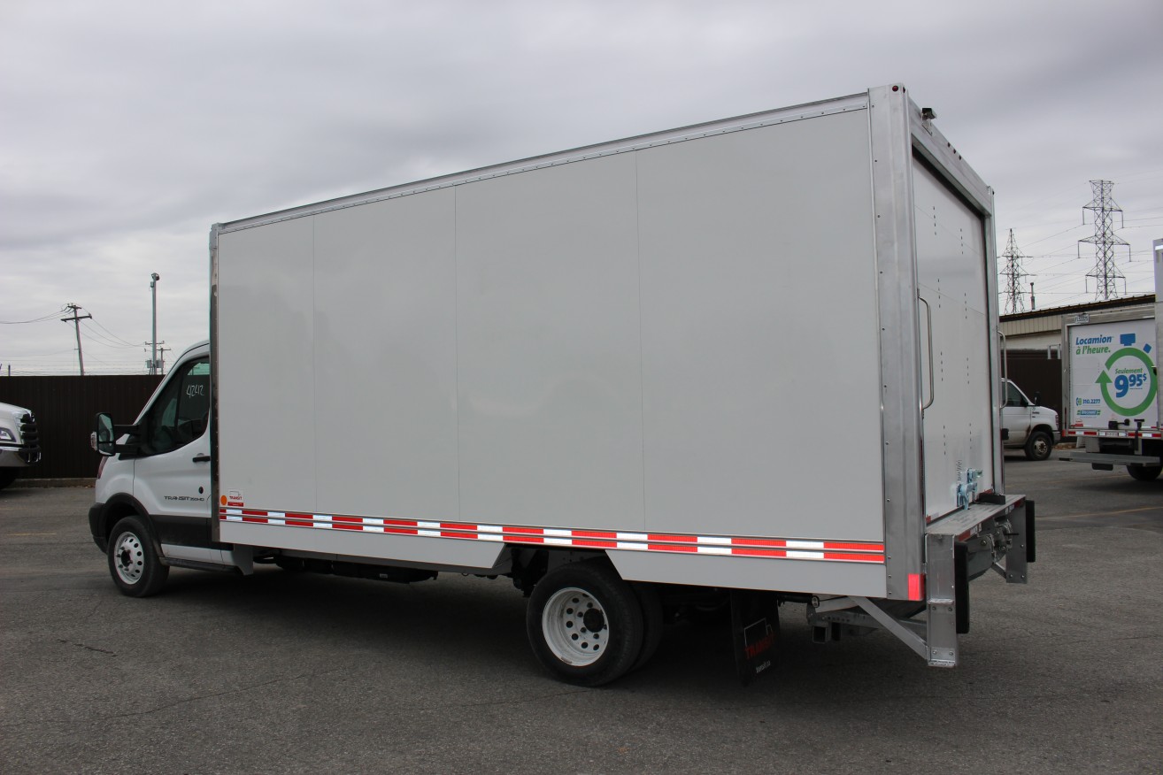 Boîte Classikᴹᴰ 16' sur Ford T350