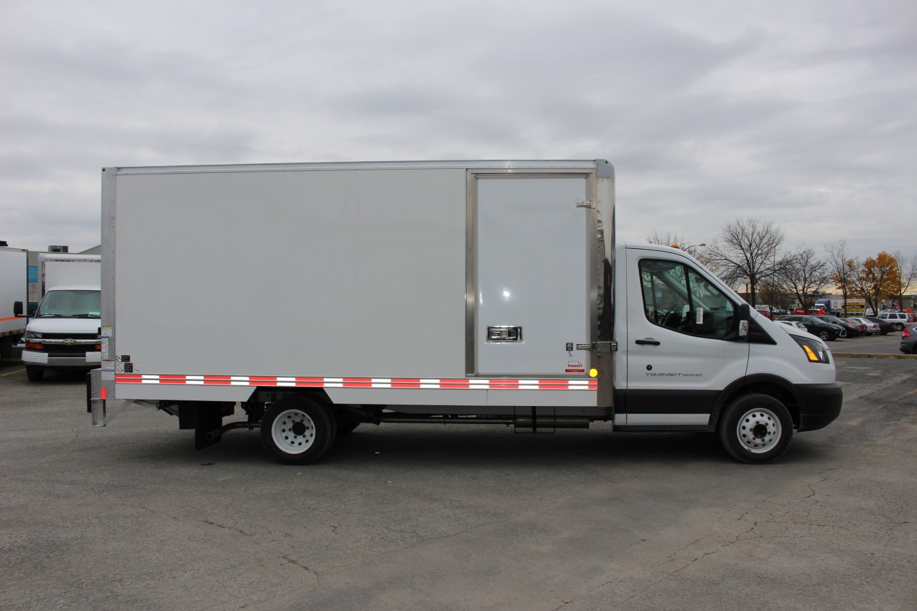 Boîte Classikᴹᴰ 16' sur Ford T350