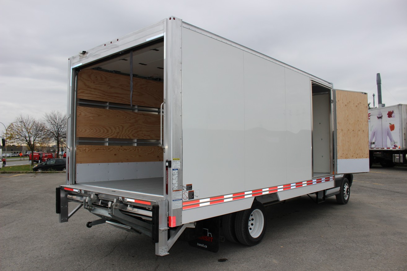 Boîte Classikᴹᴰ 16' sur Ford T350