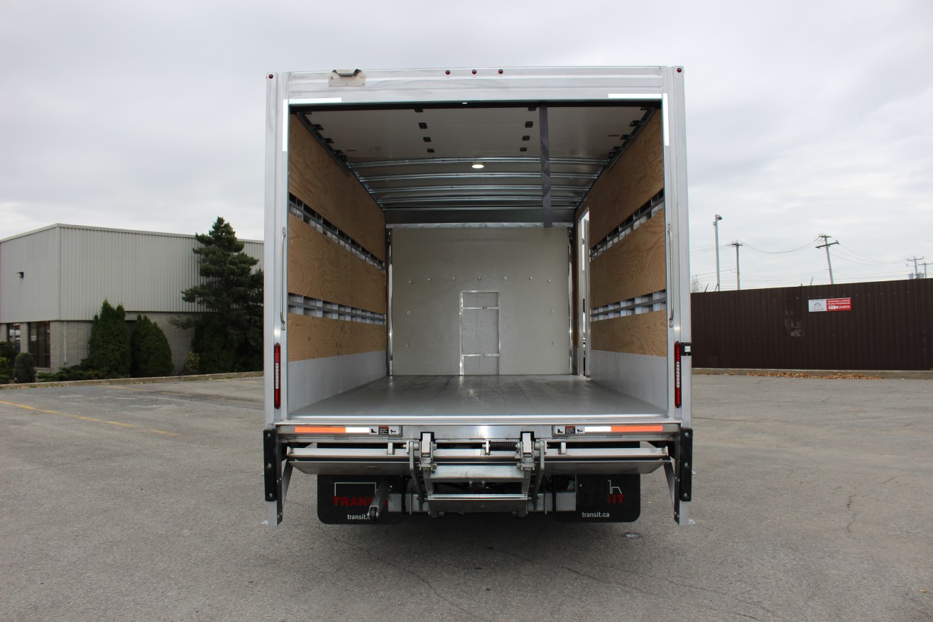 Boîte Classikᴹᴰ 16' sur Ford T350